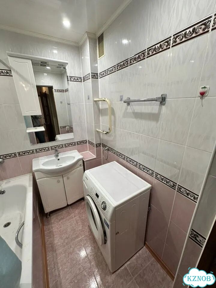 2-к. квартира, 65 м², 4/10 эт. фото 11