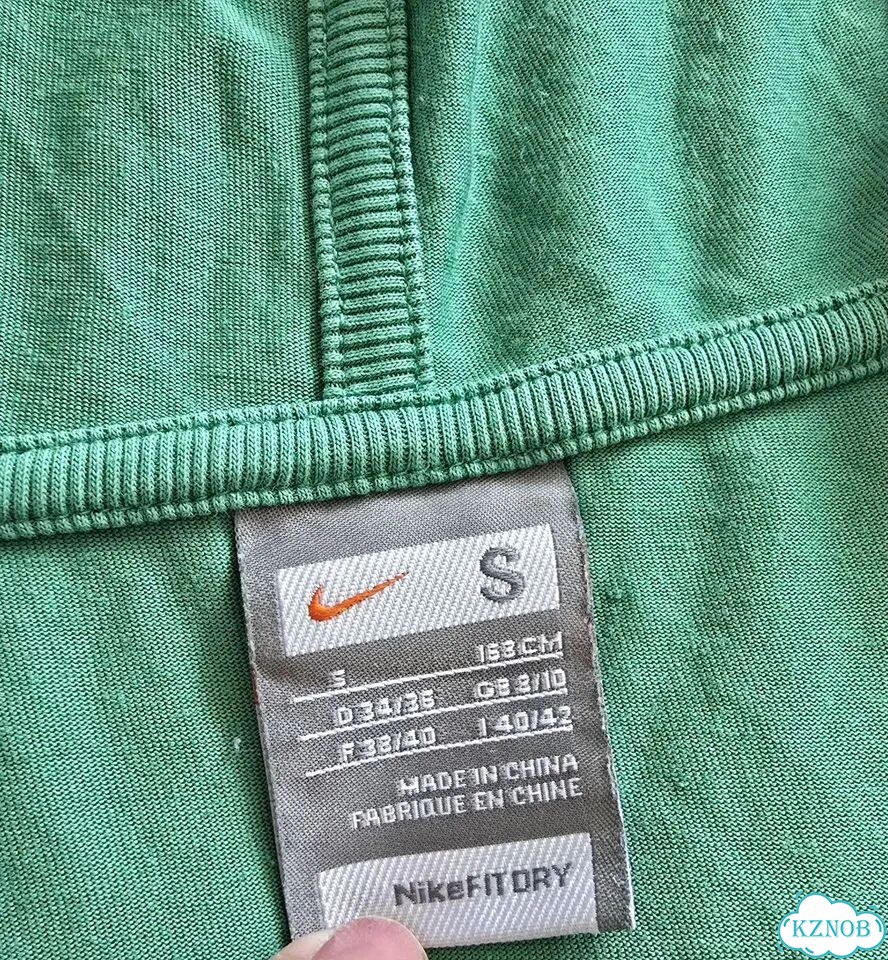 Женская спортивная футболка Nike с капюшоном 44-46 фото 3