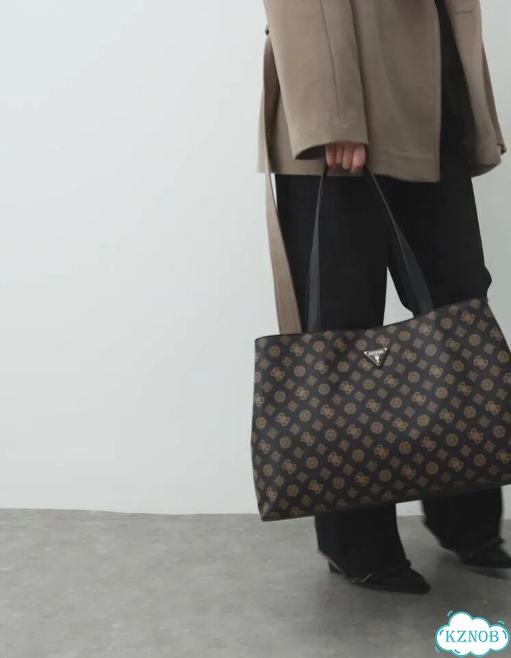 Новая сумка-тоут Guess Wilder Tri Compartment фото 1