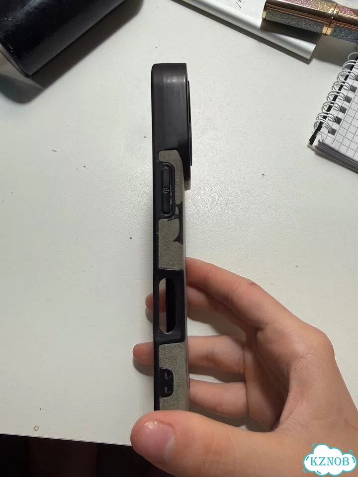 Чехол на iPhone 16 pro фото 1