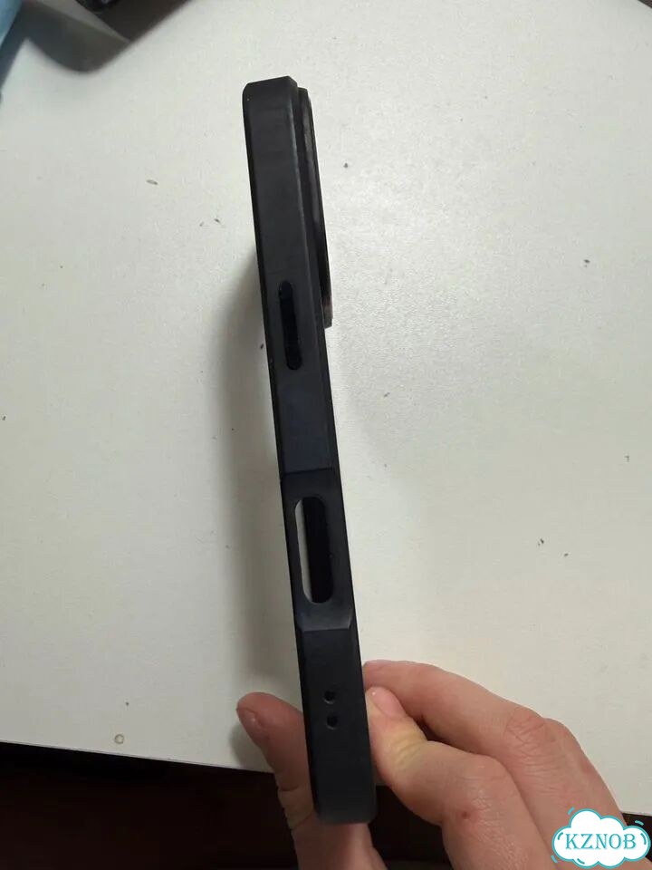 Чехол на iPhone 16 pro фото 1