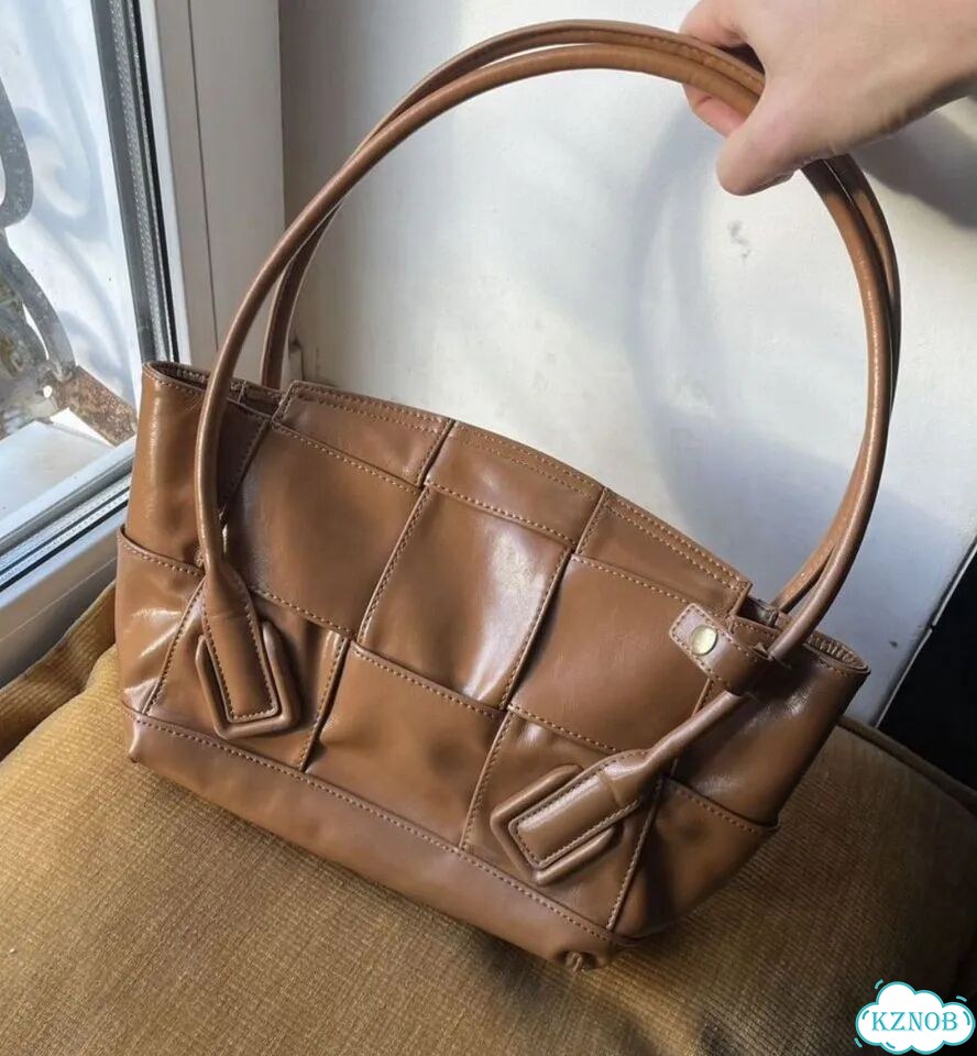 Сумка Bottega Veneta Arco Vynil глянец кожа фото 2