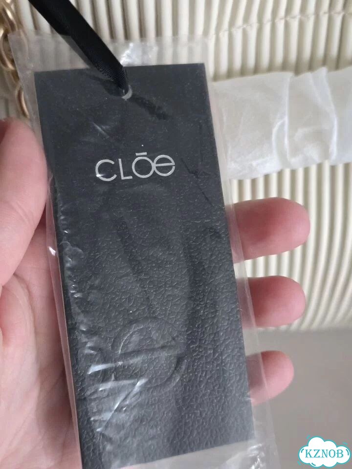 Новая женская сумка Cloe плиссе с золотыми цепями фото 5