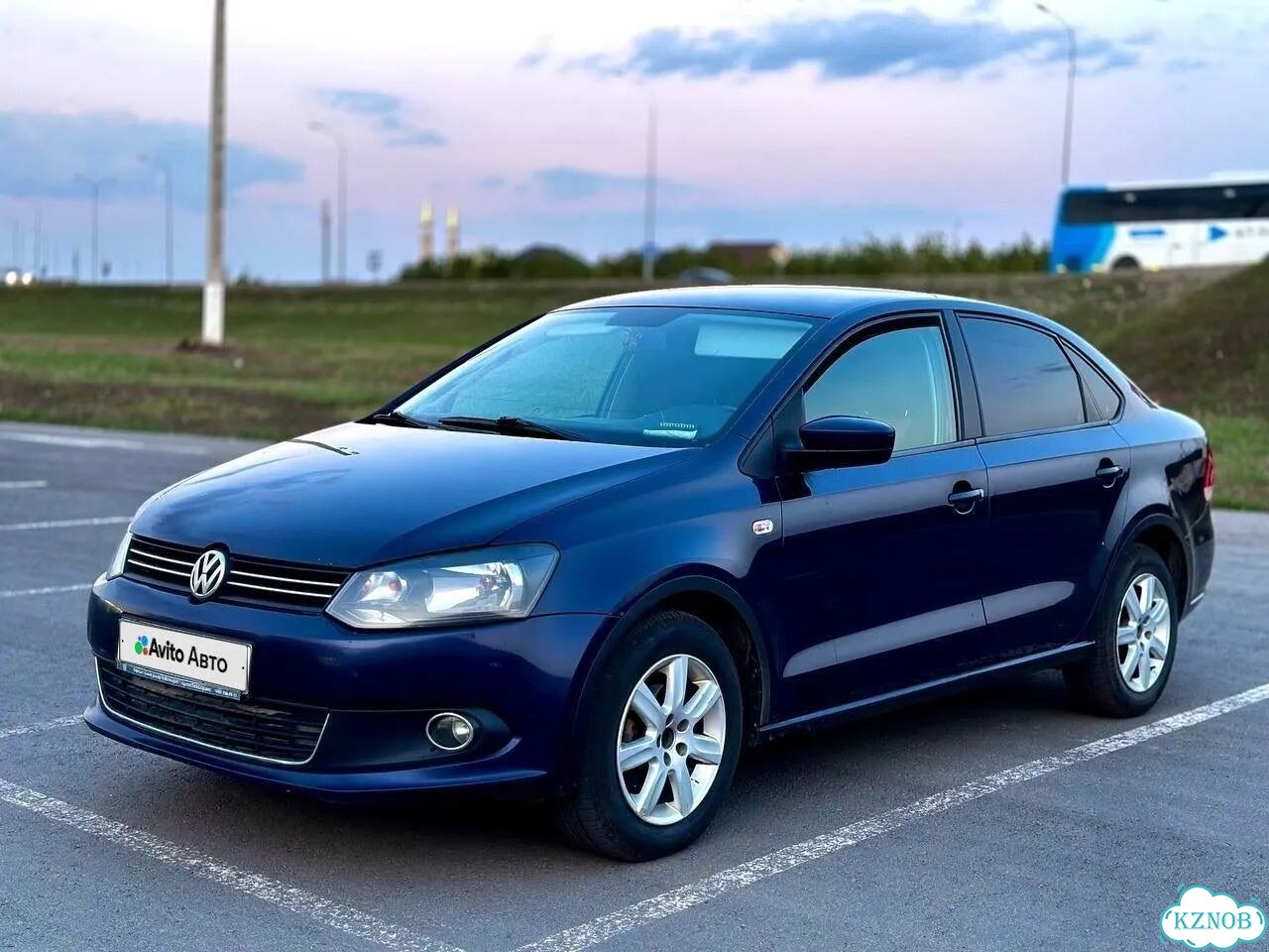 Volkswagen Polo 1.6 AT, 2012, битый, 424 000 км фото 1