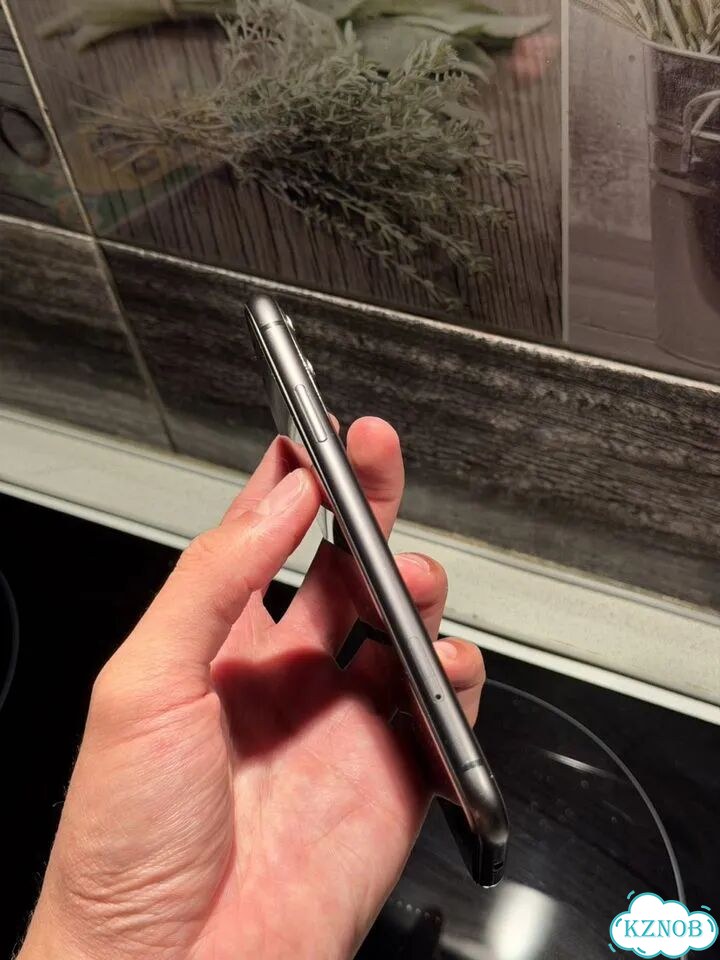 iPhone 11, 64 ГБ, SIM + eSIM фото 4