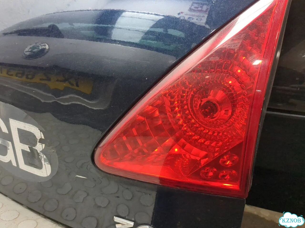 Крышка багажника Peugeot 3008 фото 10