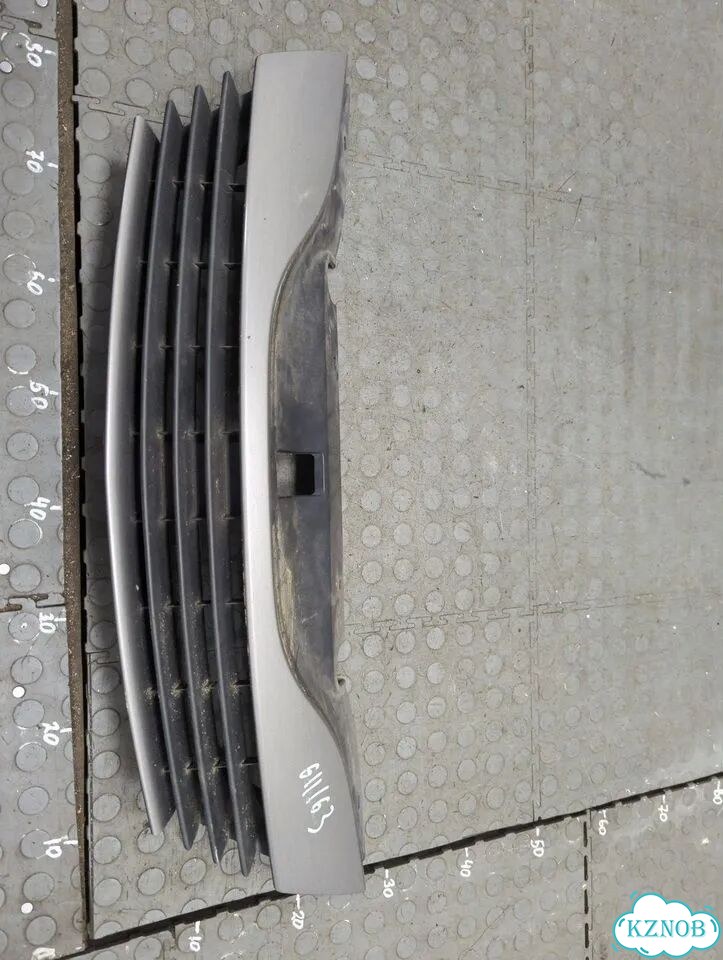 Решетка радиатора Renault Laguna 2 фото 1