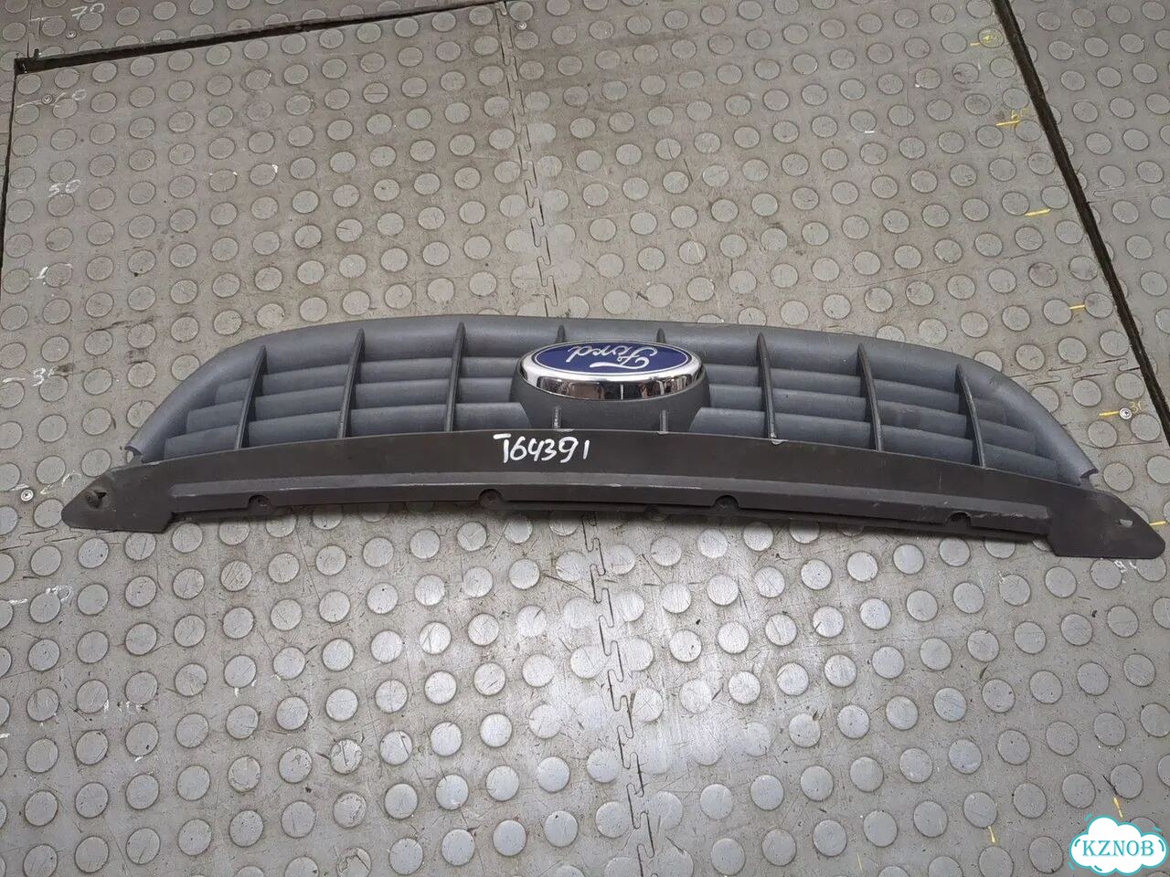 Решетка радиатора Ford Focus 2 фото 3