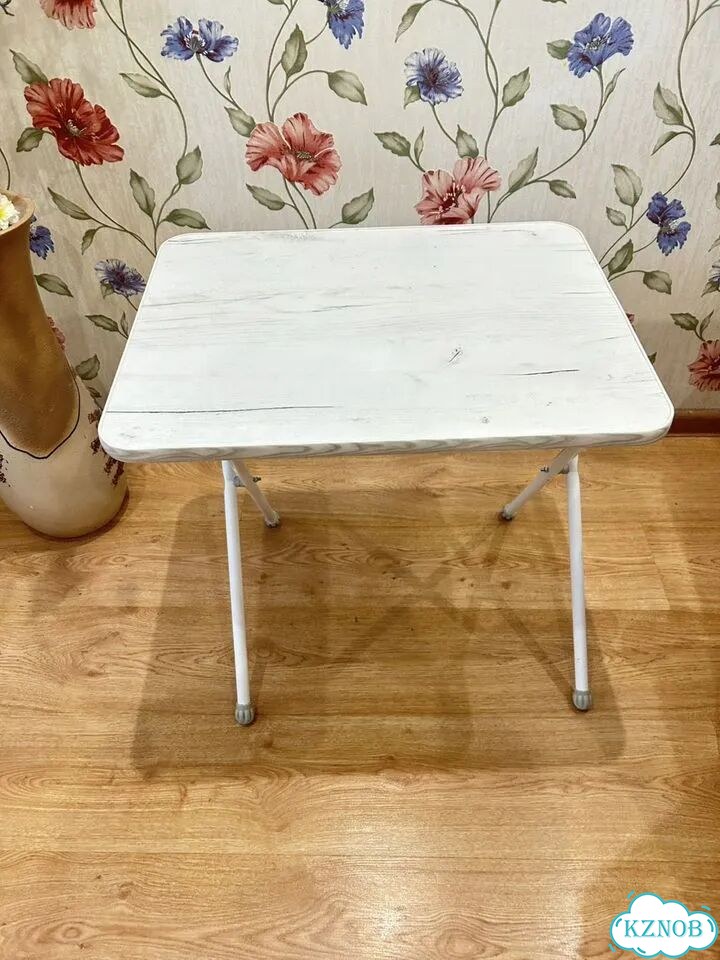 Маленький столик фото 1