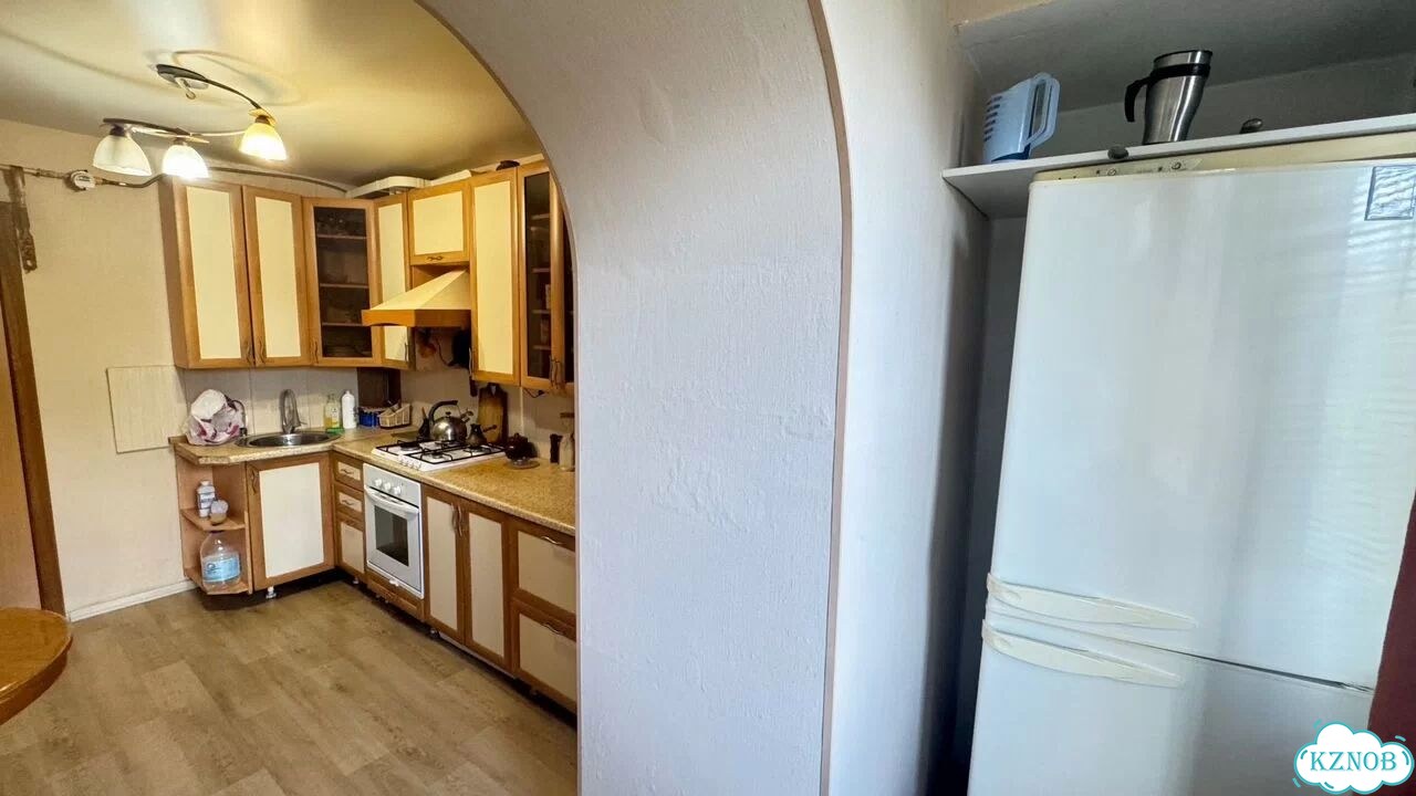 2-к. квартира, 50 м², 1/10 эт. фото 3