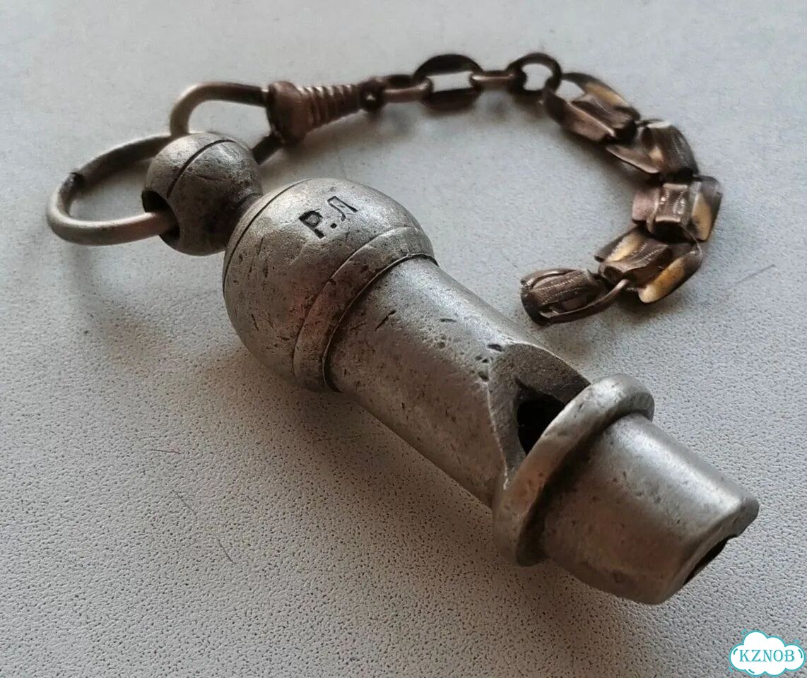 Старинный мельхиоровый офицерский свисток риа фото 1