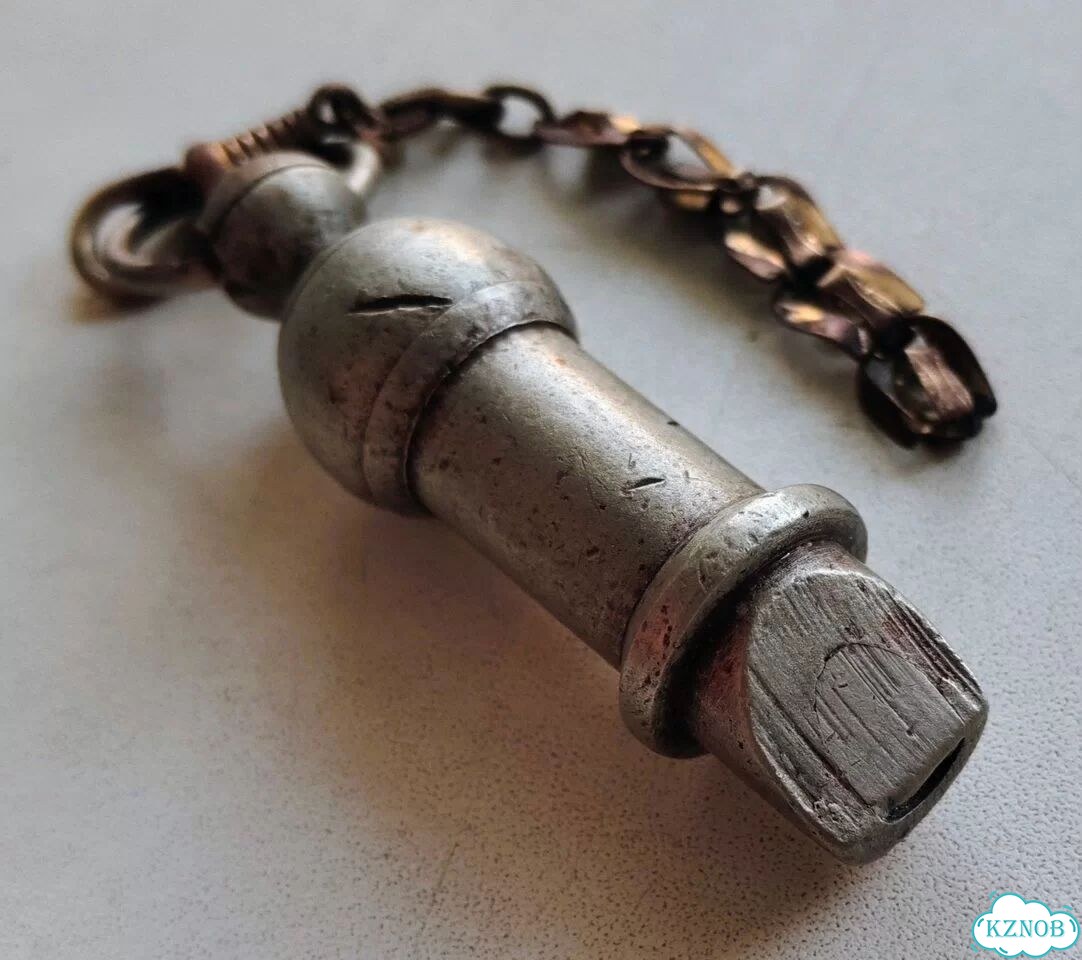 Старинный мельхиоровый офицерский свисток риа фото 7