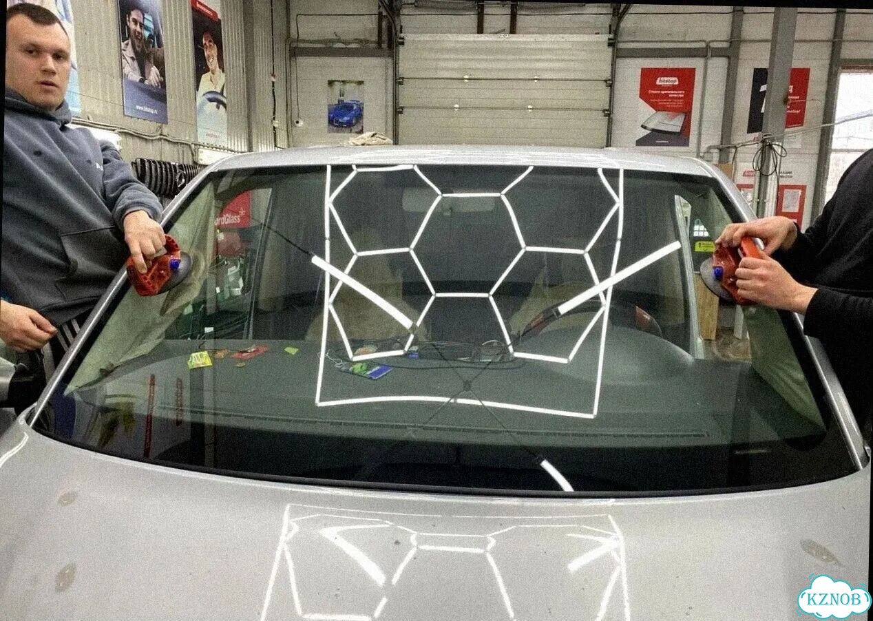 Стекло лобовое на все авто. Установка фото 3