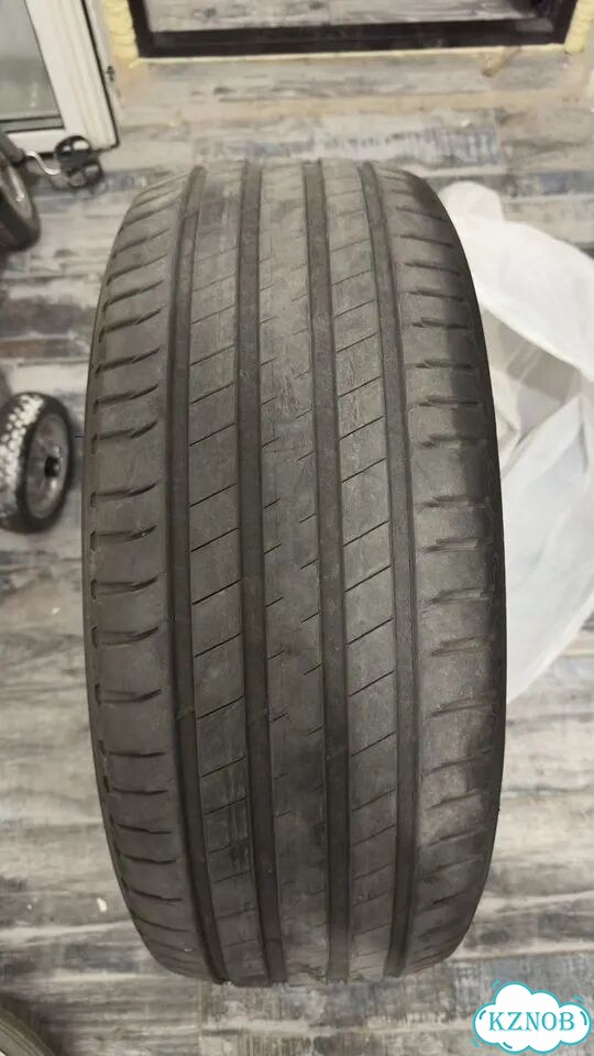 Michelin Latitude Sport 3 235/55 R19 фото 1