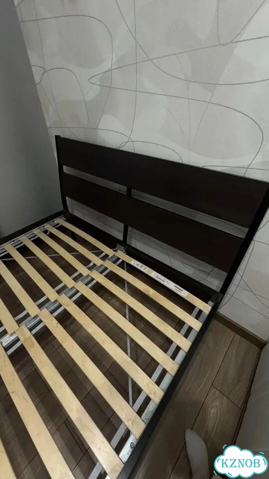 Кровать двуспальная 140×200 IKEA фото 4