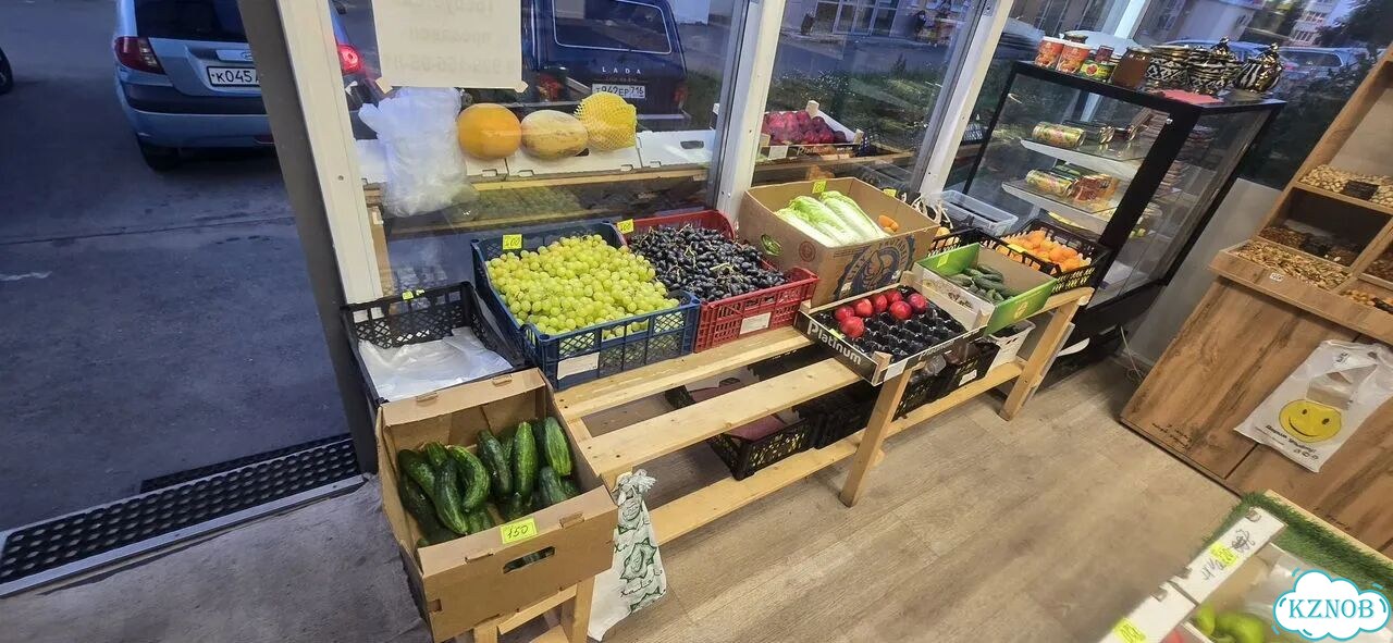 Торговое оборудование с продуктами фото 5