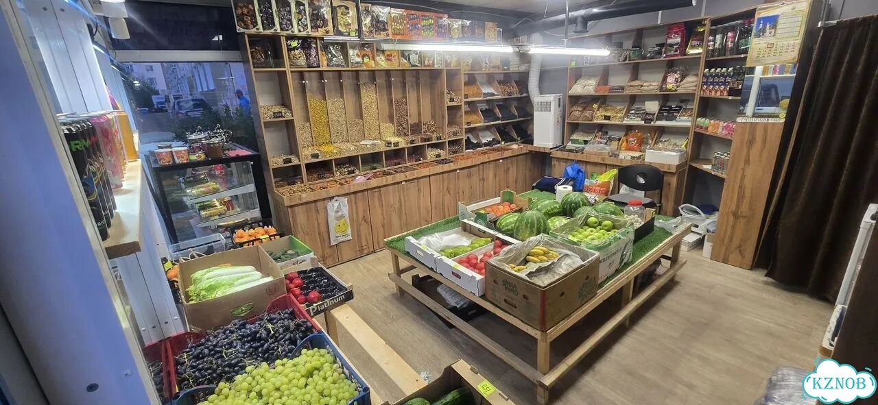 Торговое оборудование с продуктами фото 8