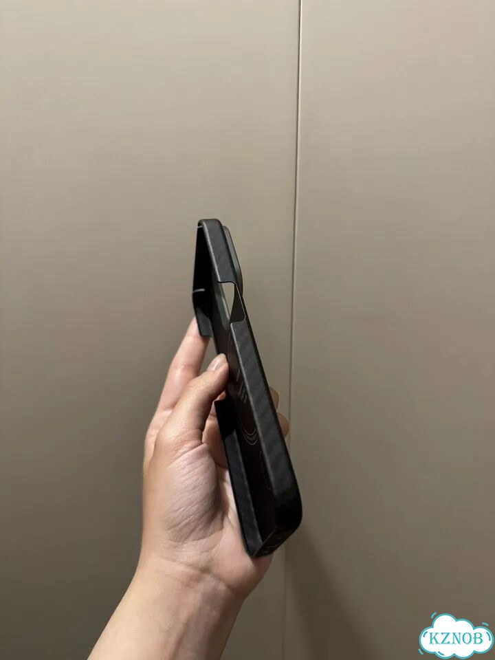 Кевларовый чехол на iPhone 15 pro с MagSafe фото 6