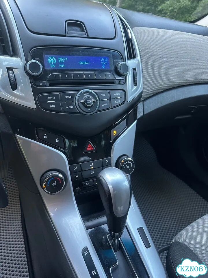 Chevrolet Cruze 1.8 AT, 2012, 195 500 км фото 4