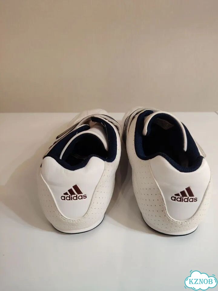 Кроссовки adidas летние нат. кожа 43 размер фото 5