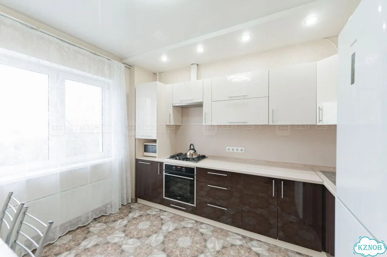 1-к. квартира, 52 м², 8/10 эт. фото 1