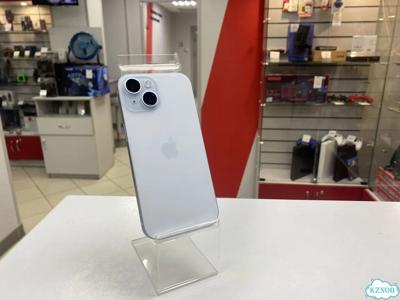 iPhone 15, 256 ГБ, SIM + eSIM фото 4