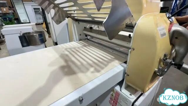 Тестораскаточная машина конвейерная Rollmatic 380В фото 2