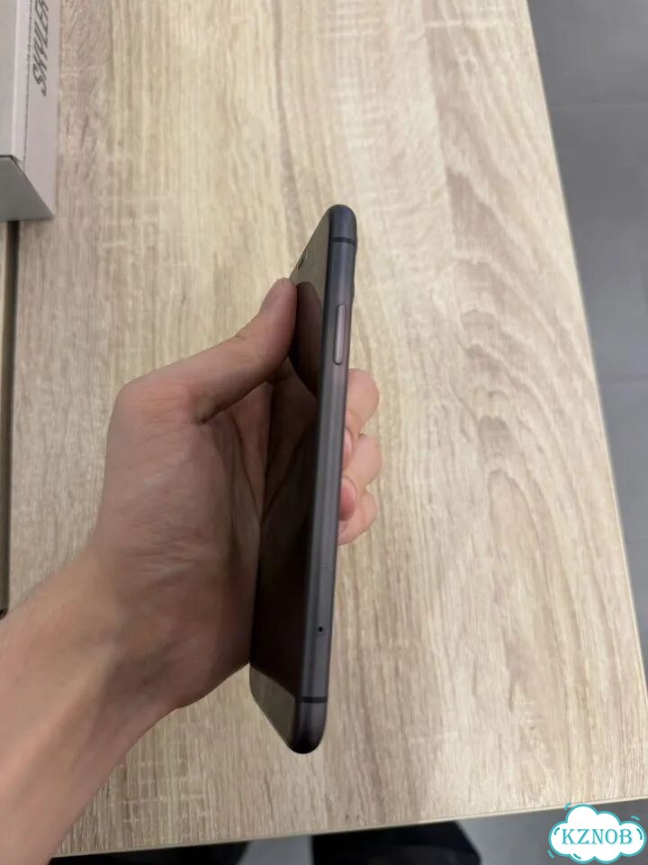 iPhone 11, 128 ГБ, SIM + eSIM фото 4