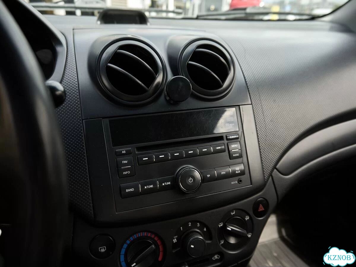Chevrolet Aveo 1.2 MT, 2009, 224 888 км фото 9