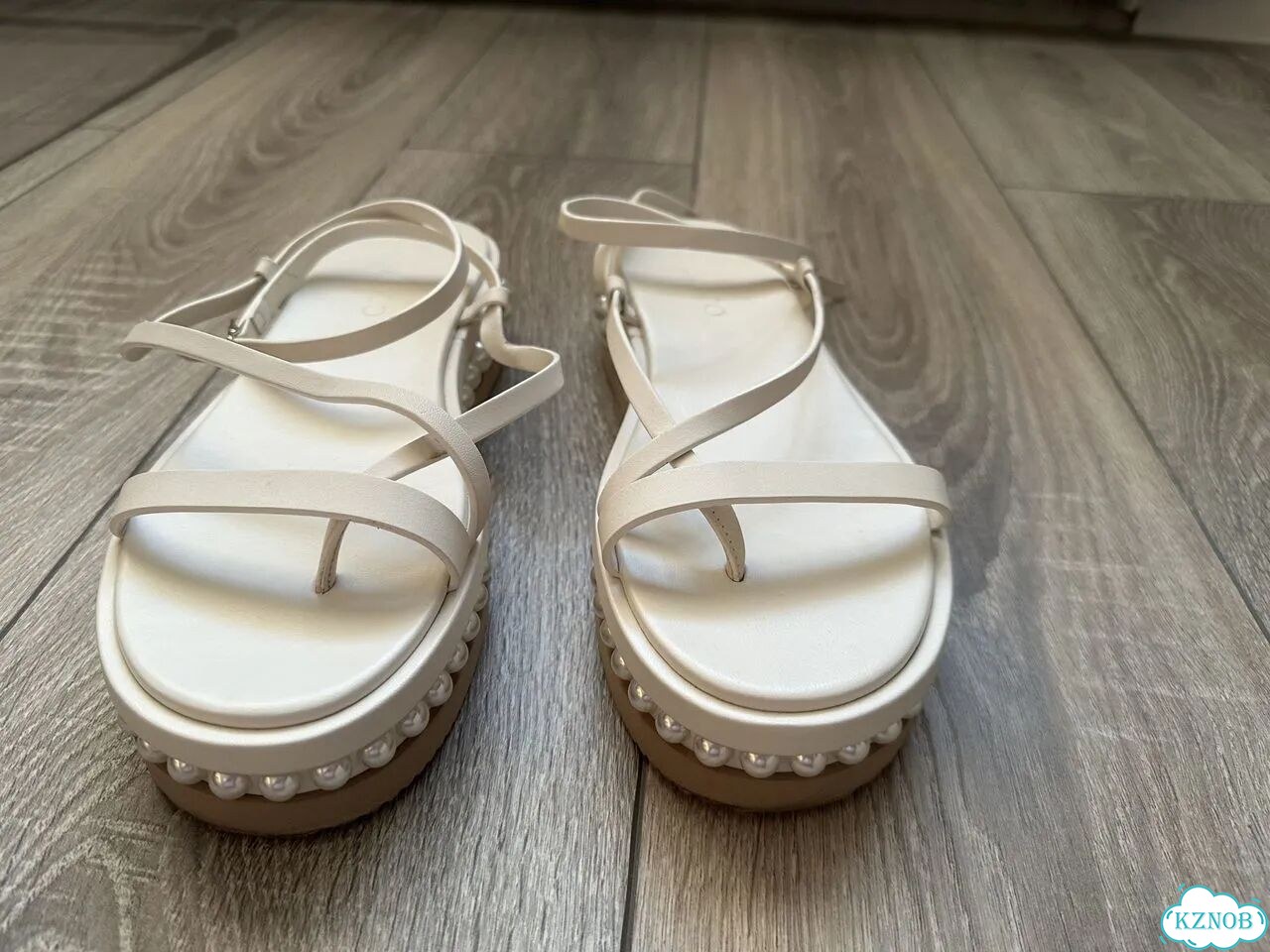 Сандали Jimmy Choo Pine Flat Pearl оригинальные фото 2