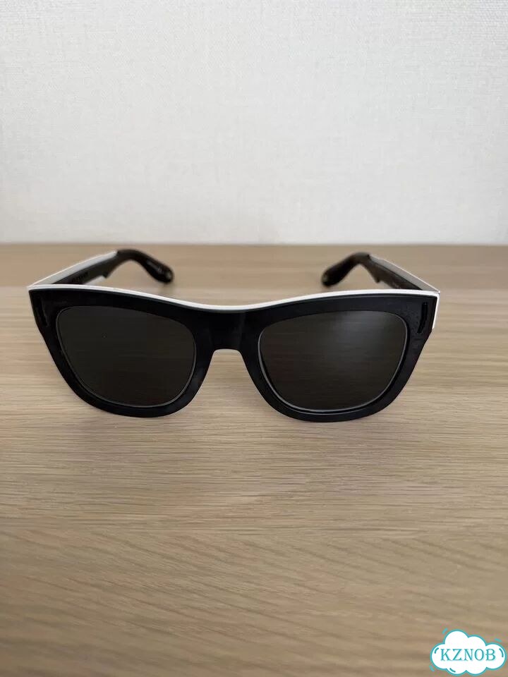 Солнцезащитные очки Givenchy GV 7016/N/S фото 2