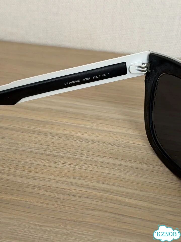 Солнцезащитные очки Givenchy GV 7016/N/S фото 5