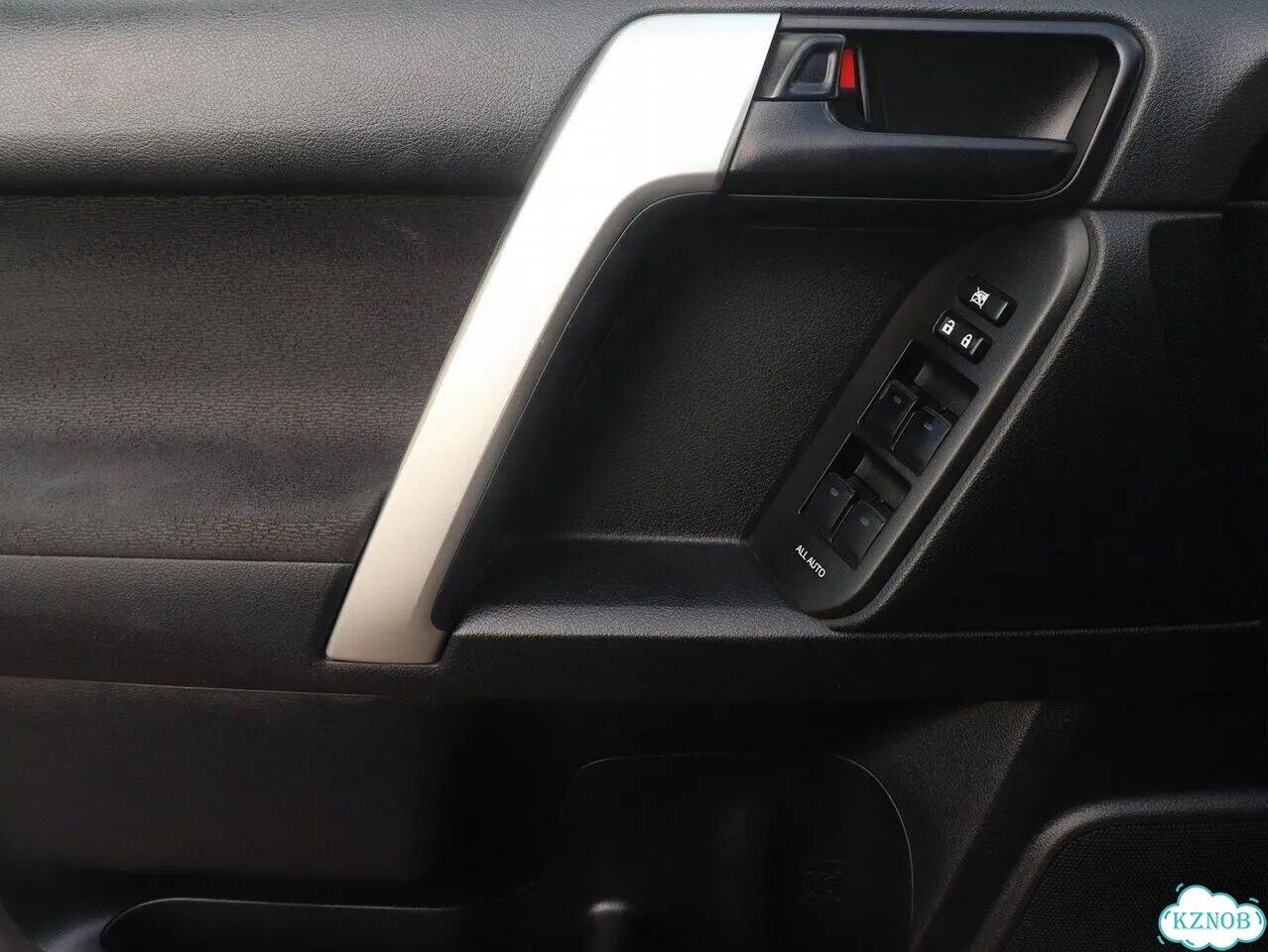 Toyota Land Cruiser Prado 2.7 AT, 2019, 149 845 км фото 9