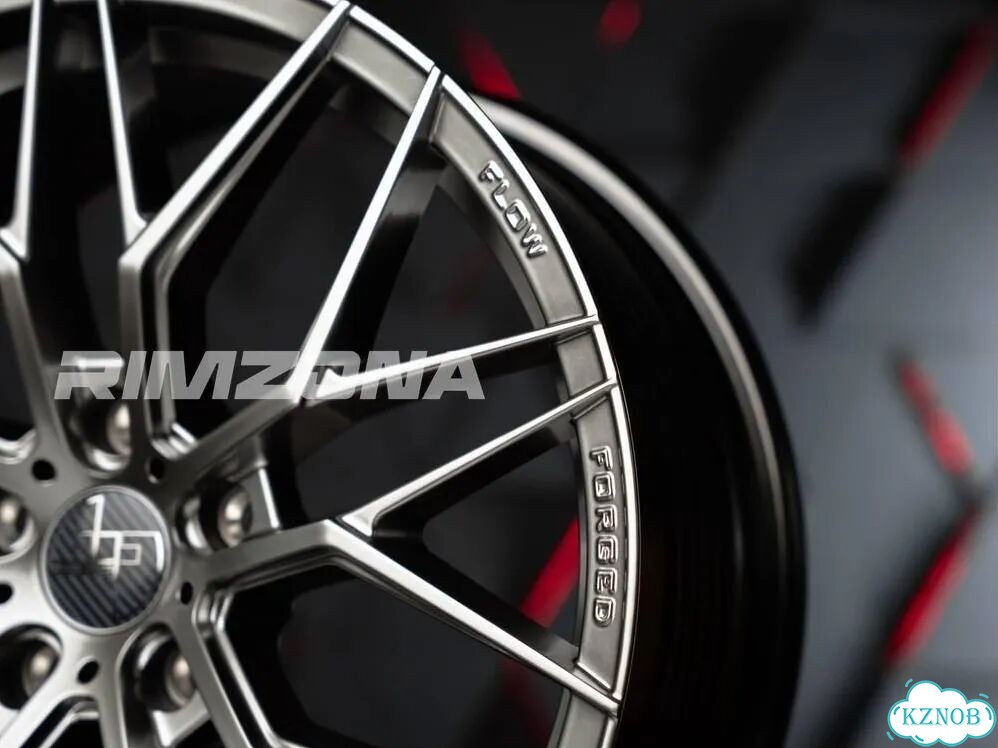 Литые диски VORSTEINER 8×R18 5×114.3 фото 6