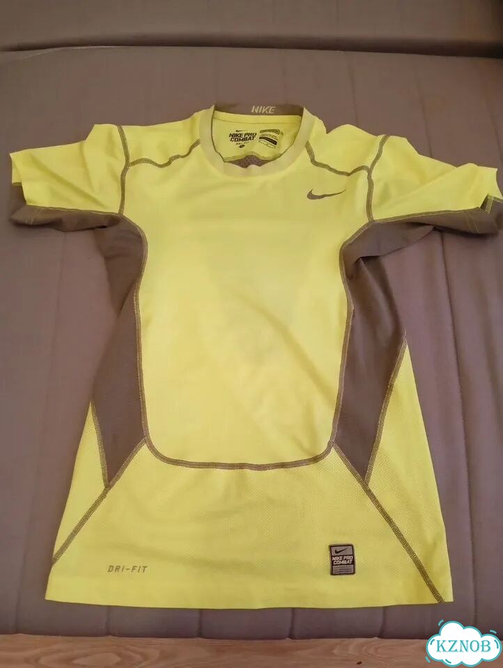 Мужская спортивная футболка Nike фото 1