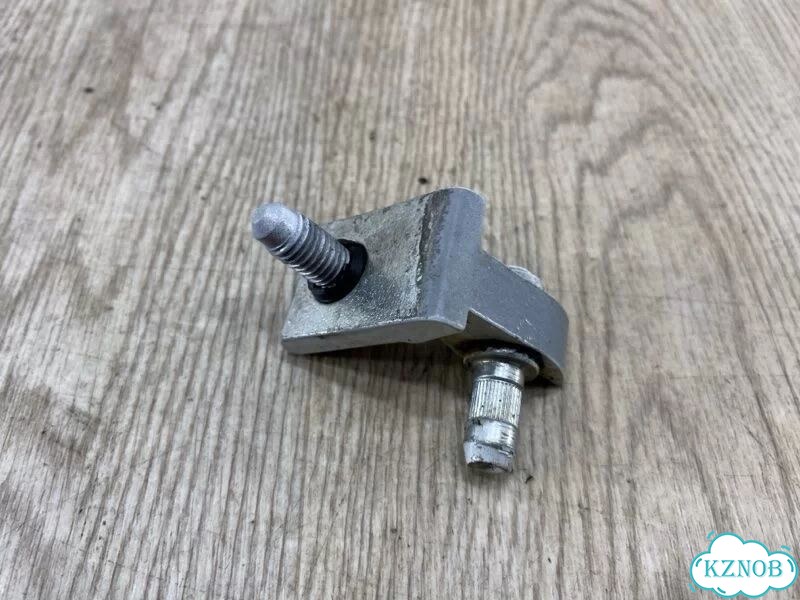 Петля двери задняя правая Audi Q5 8RB 2.0 cncd фото 4