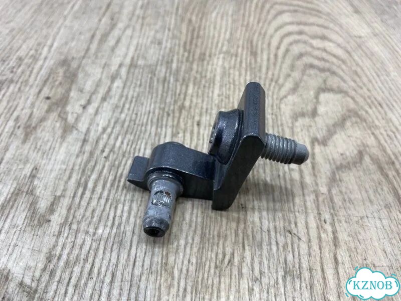 Петля двери задняя правая Audi Q5 8RB 2.0 cncd фото 3