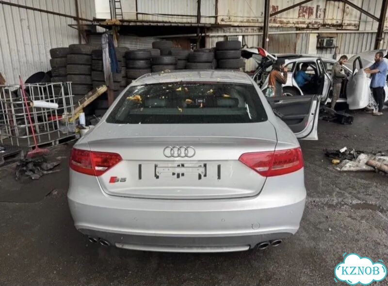 Крышка багажника Audi S5 8T 3.0 caka 2011 фото 10