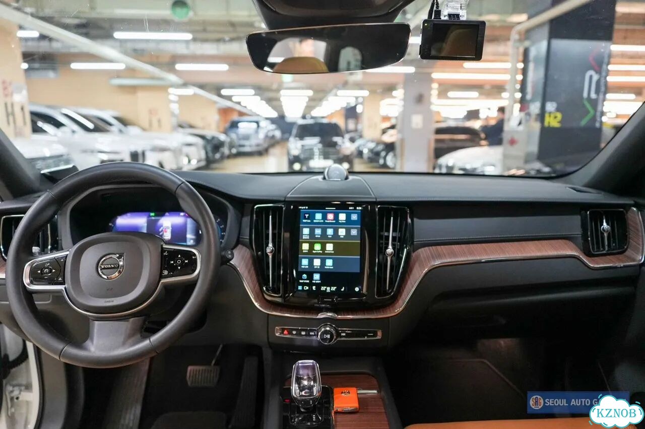 Volvo XC60 2.0 AT, 2023, 29 898 км фото 3