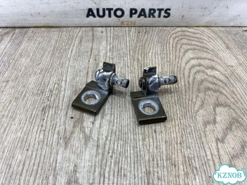 Петля двери передняя левая Audi Q3 8U 2.0 cczc фото 1