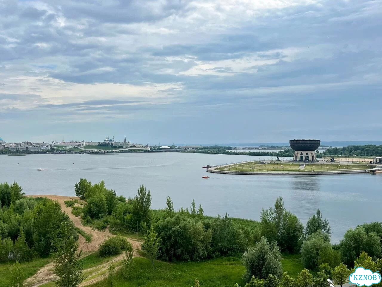 3-к. квартира, 93,9 м², 8/18 эт. фото 2
