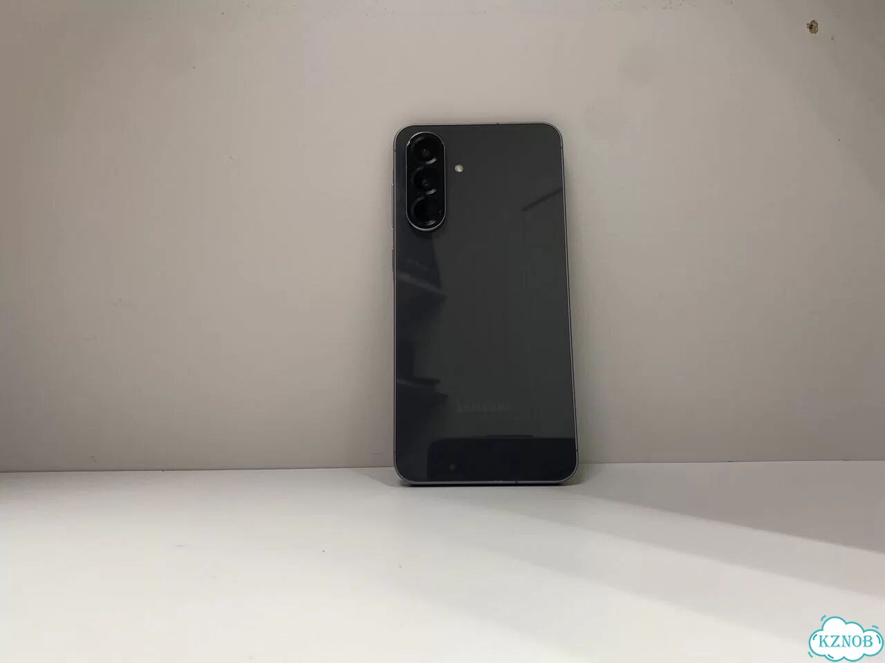 Samsung Galaxy A56, 12/256 ГБ, 2 SIM фото 2