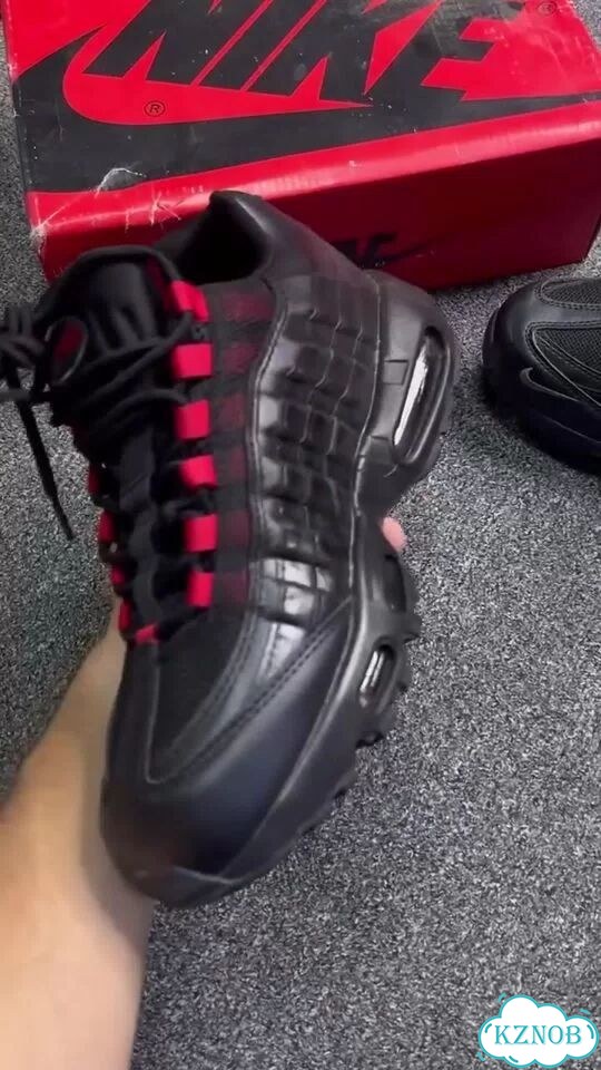 Кроссовки Nike air max 95 черные фото 1