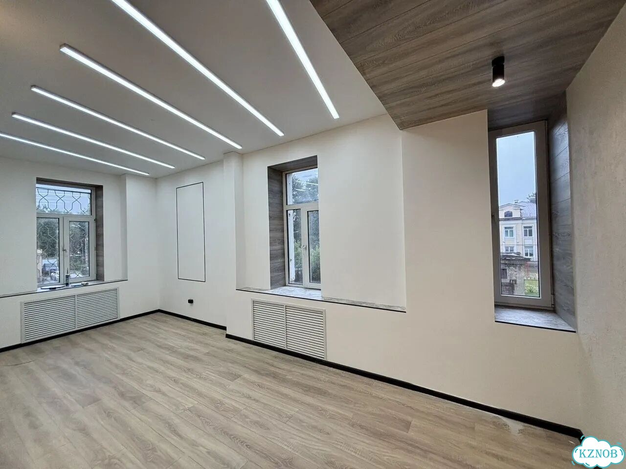 Офис с новым ремонтом и мокрой точкой, 19 кв.м фото 1