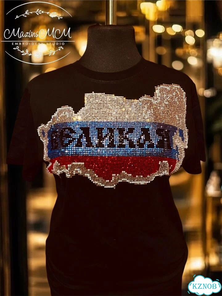 Инкрустация стразами на одежде фото 2