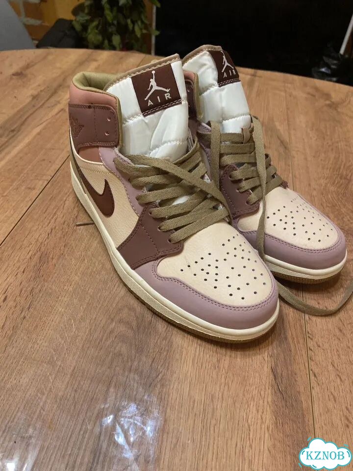 Nike air jordan 1 retro mid фото 1