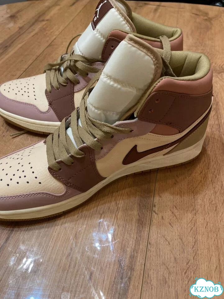 Nike air jordan 1 retro mid фото 5
