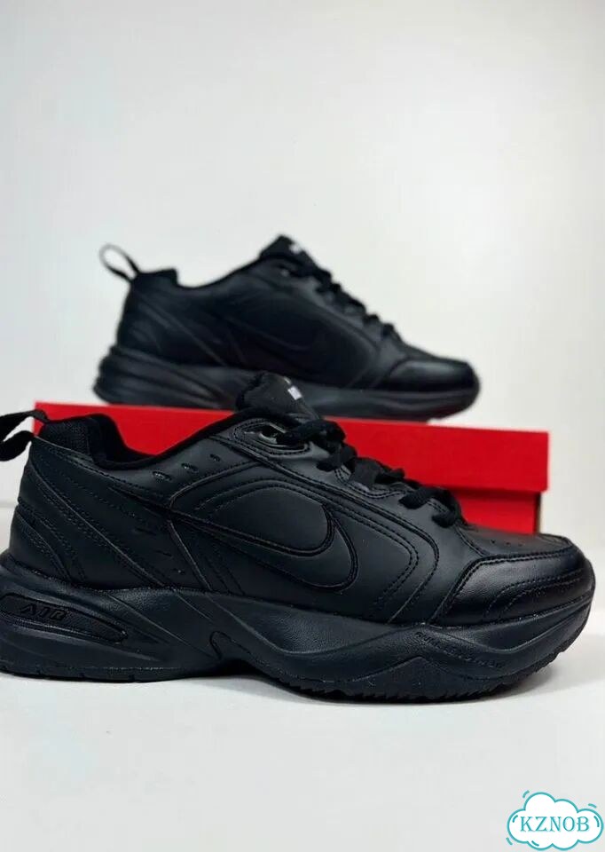 Кроссовки Nike Monarch фото 1