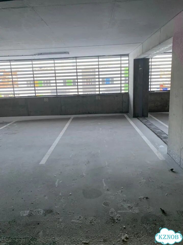 Машиноместо, 13 м² фото 1