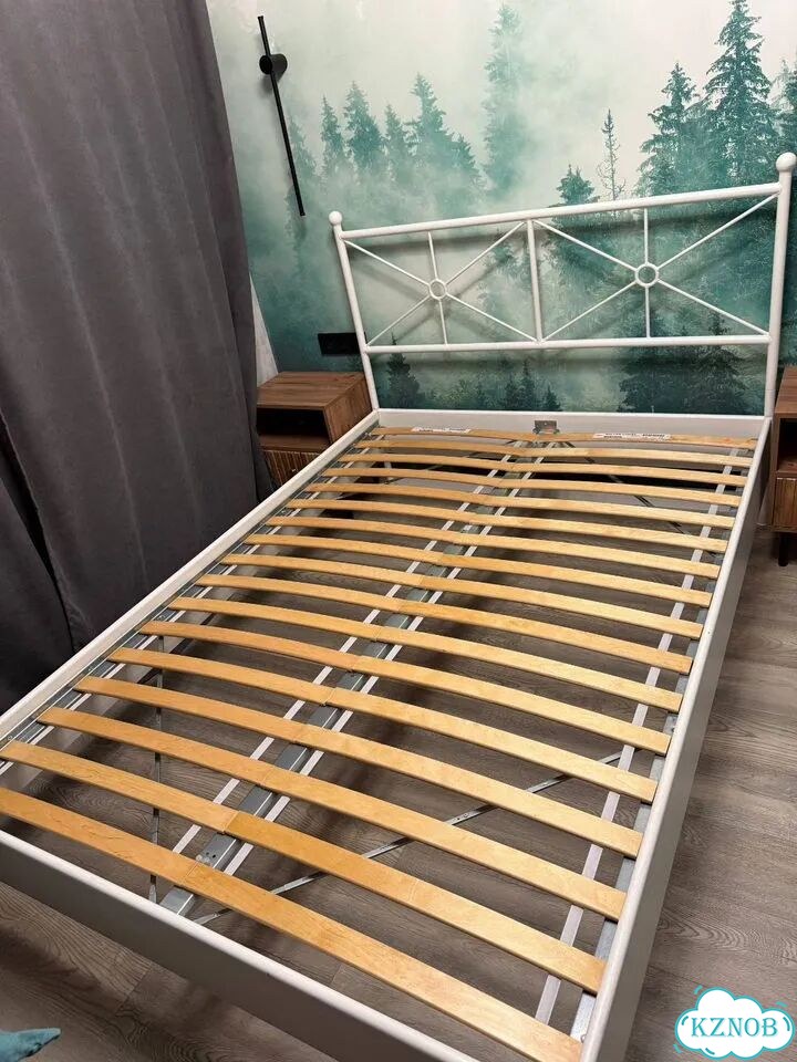 Кровать двуспальная 140×200 IKEA фото 1